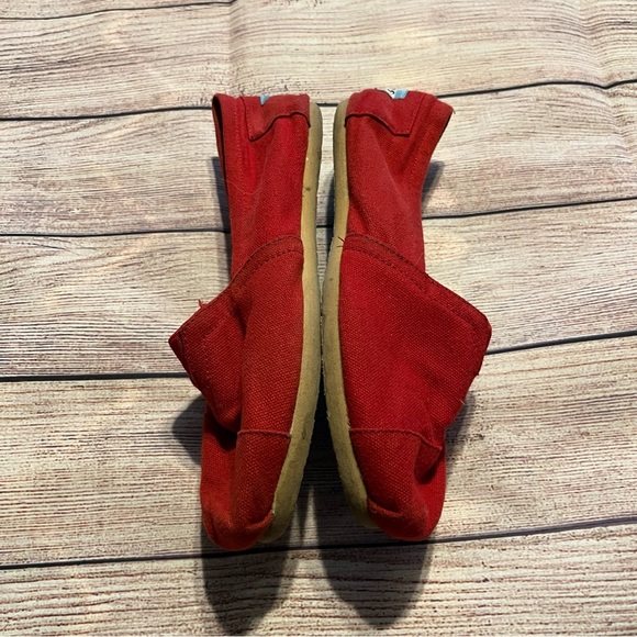 Solid Red Toms Slip On Alpargata Sneakers, Size Women’s 6 - Picture 3 of 7
